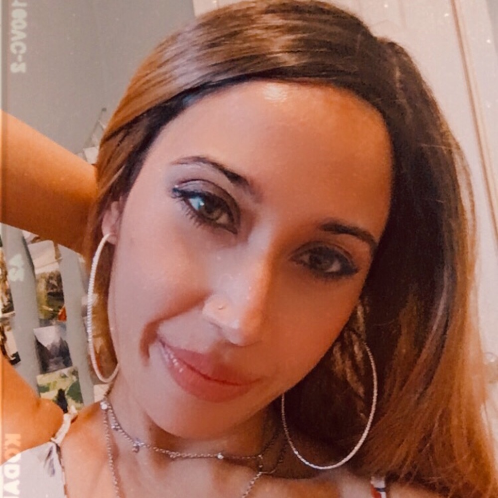 Meet your Posher, Ashika